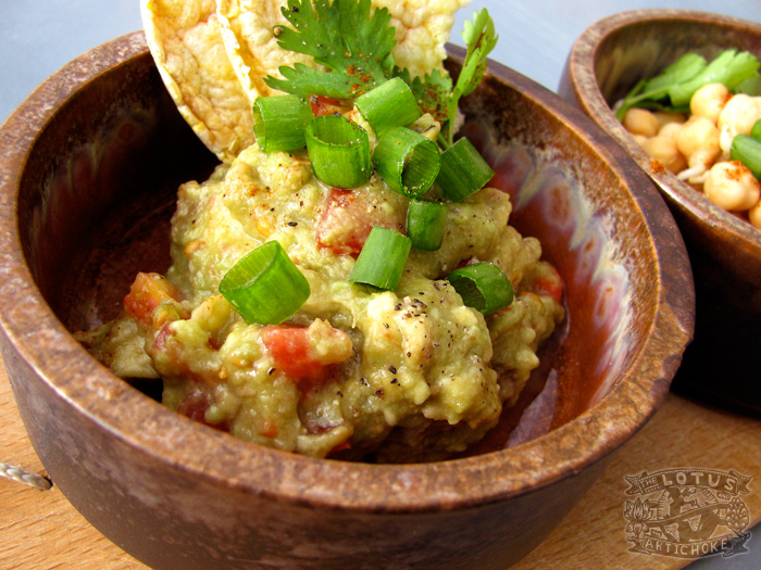 Raw Vegan Guacamole for a Summer Day - The Lotus and the Artichoke